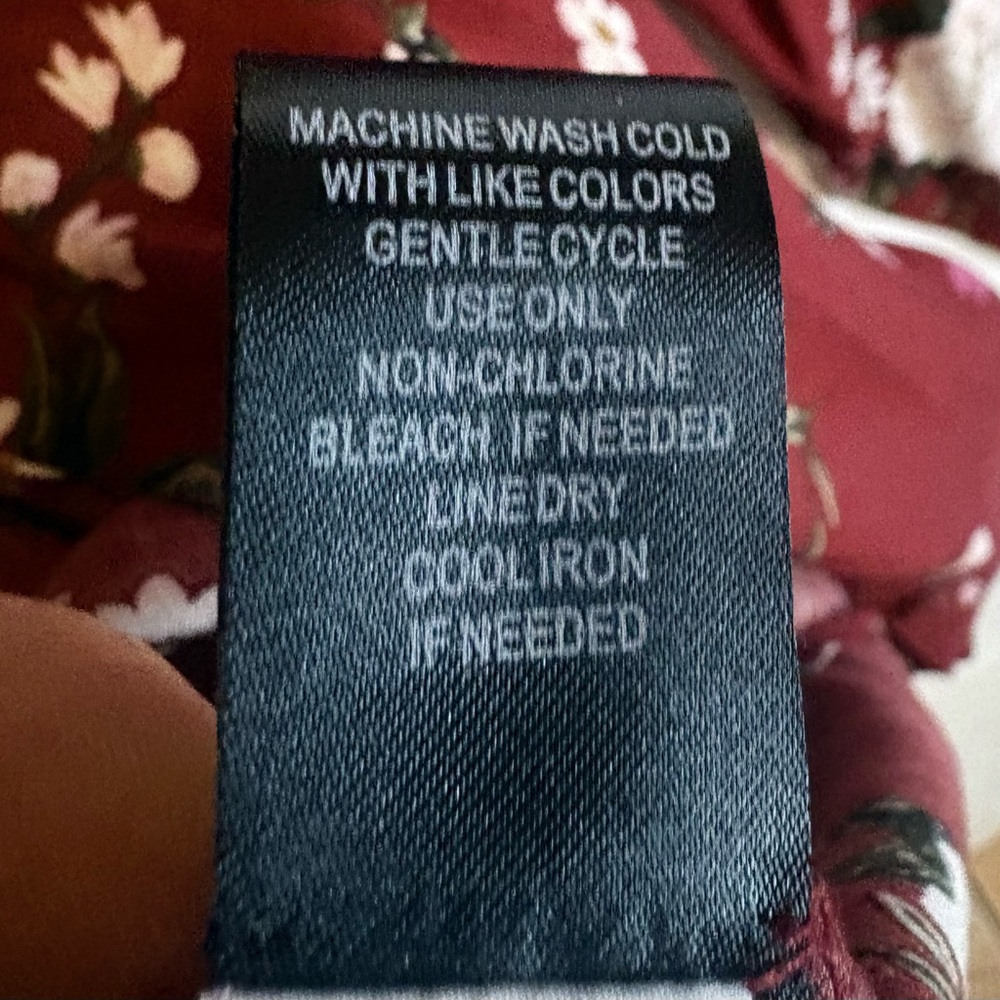 Torrid Emma Challis Floral Babydoll Blouse Size 2 Red Wine Button Front Top NWOT - Picture 9 of 14